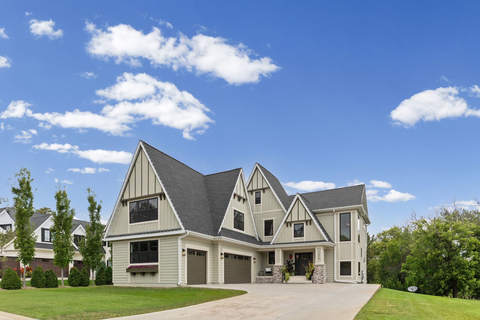Photo of 1070 Old Long Lake Road, Long Lake, MN 55356