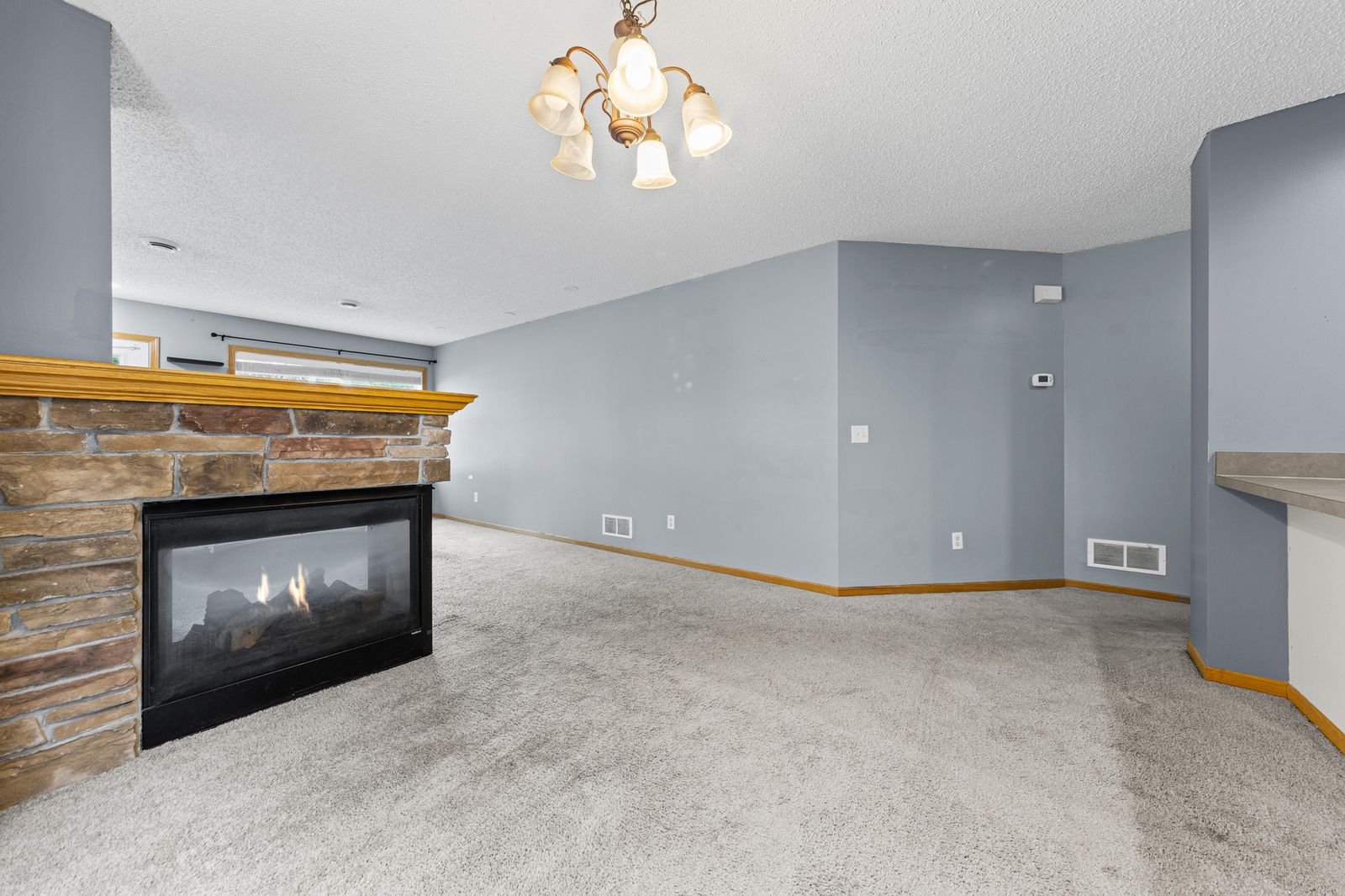 Photo of 10856 Kingsfield Lane, Woodbury, MN 55129