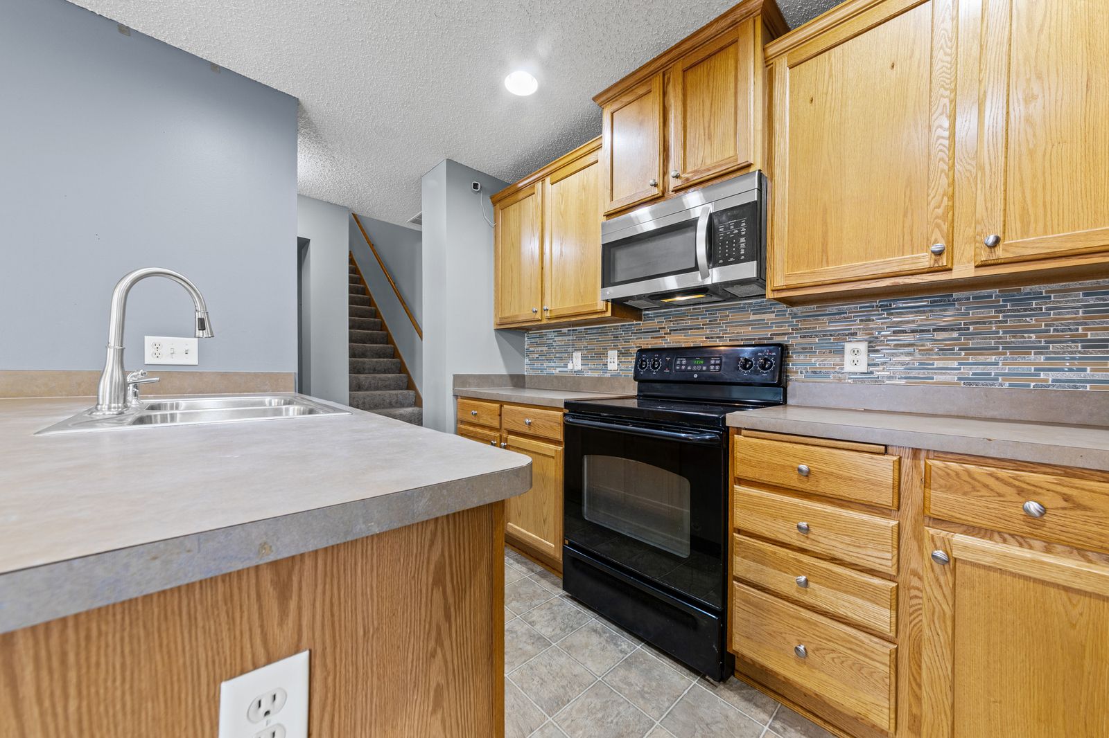 Photo of 10856 Kingsfield Lane, Woodbury, MN 55129