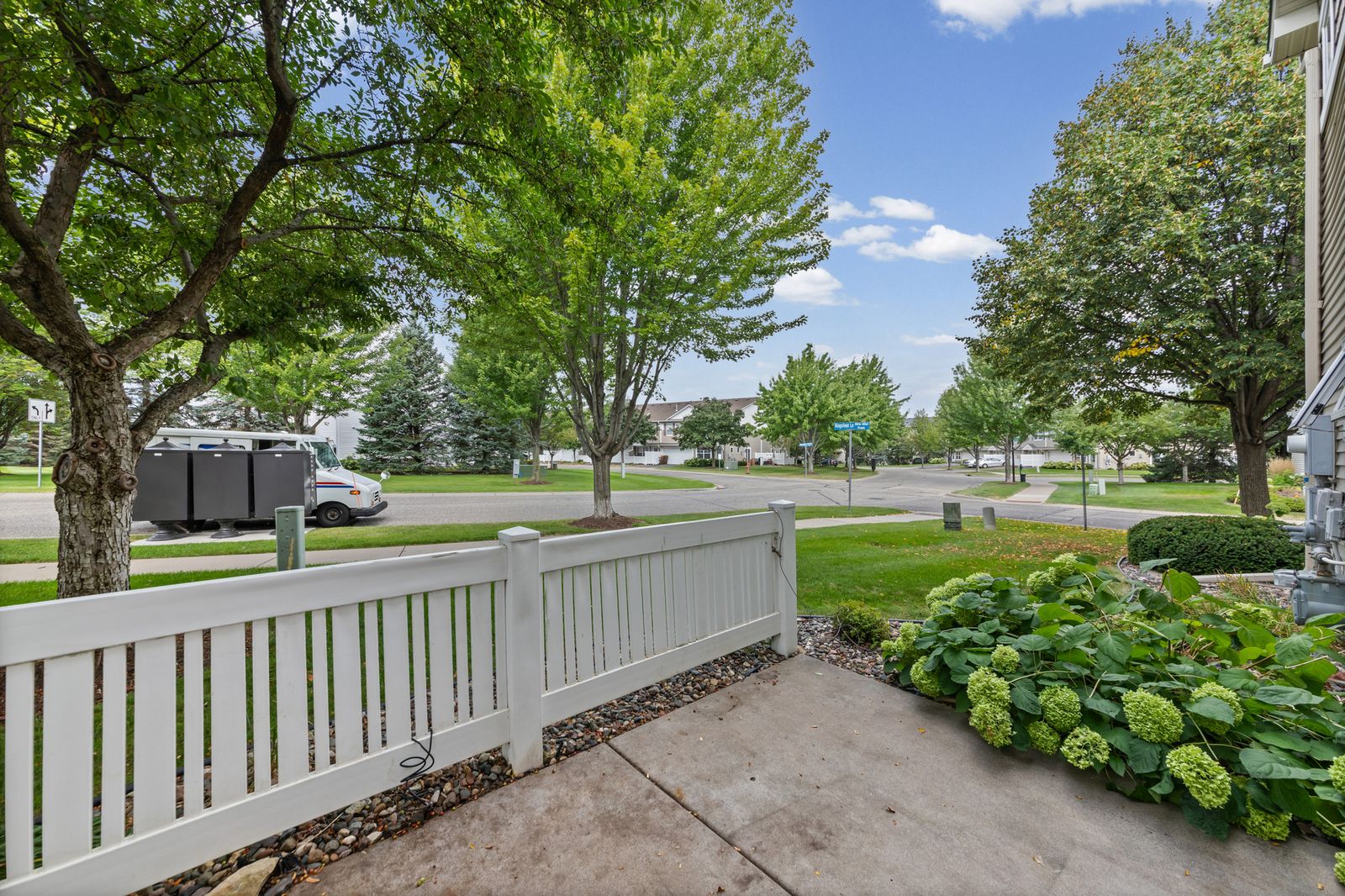 Photo of 10856 Kingsfield Lane, Woodbury, MN 55129