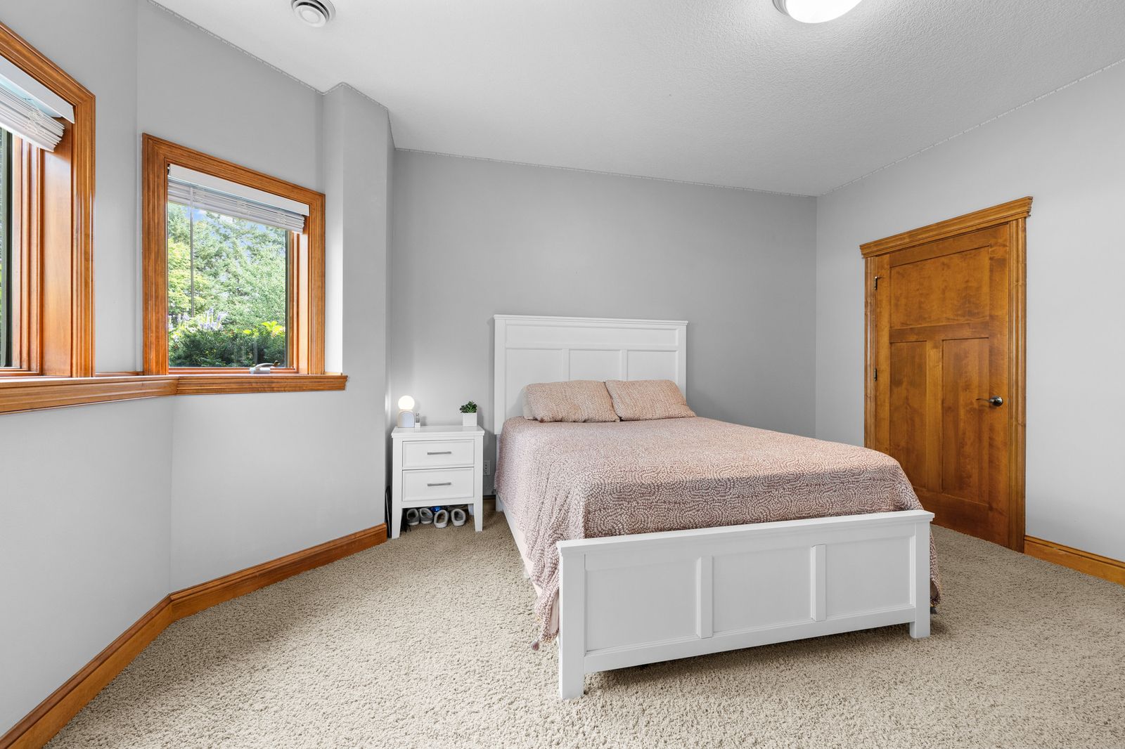 Photo of 11030 Sweetwater Path, Woodbury, MN 55129