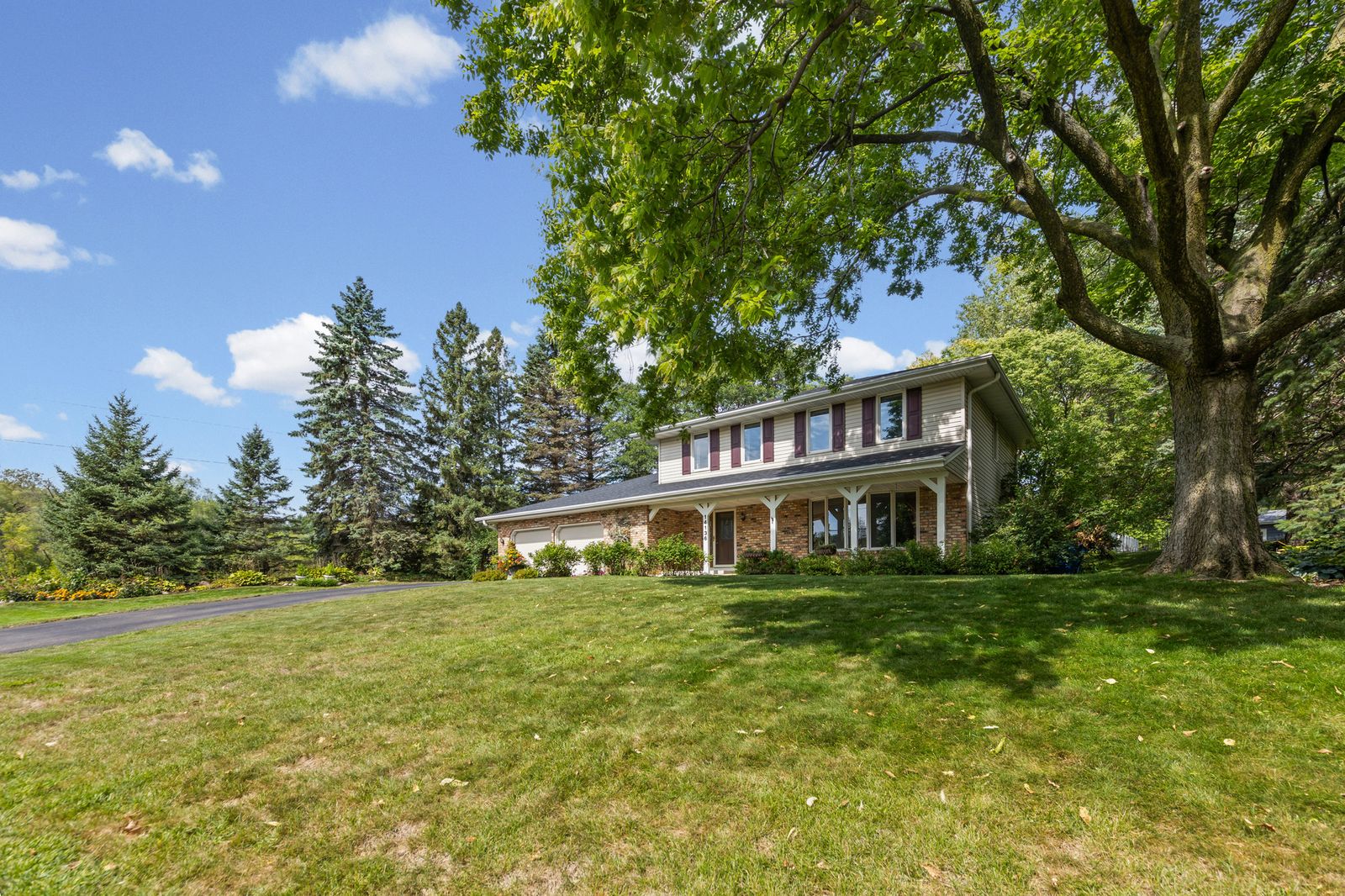 Photo of 14136 Frontier Lane, Burnsville, MN 55337