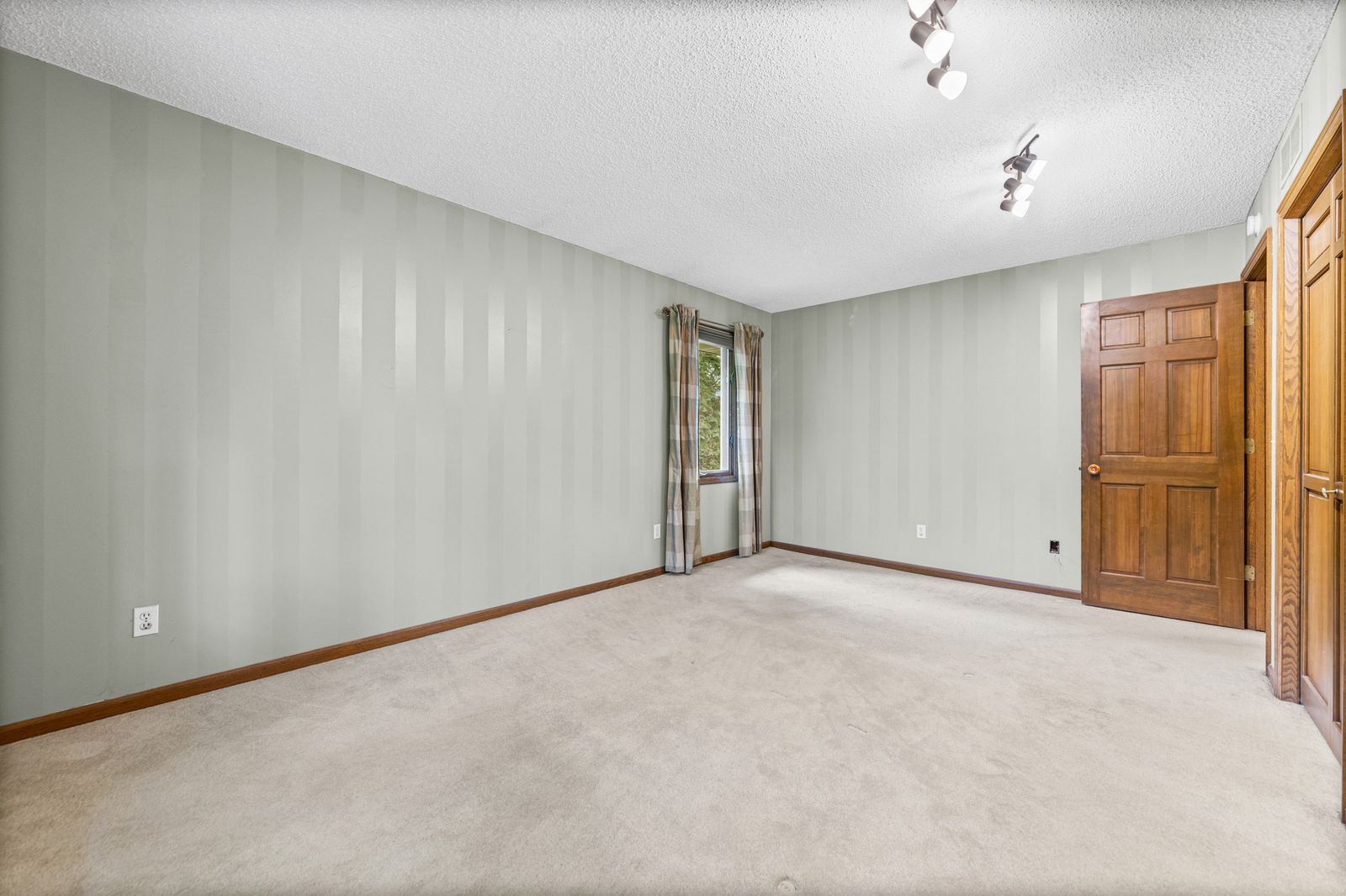 Photo of 14136 Frontier Lane, Burnsville, MN 55337