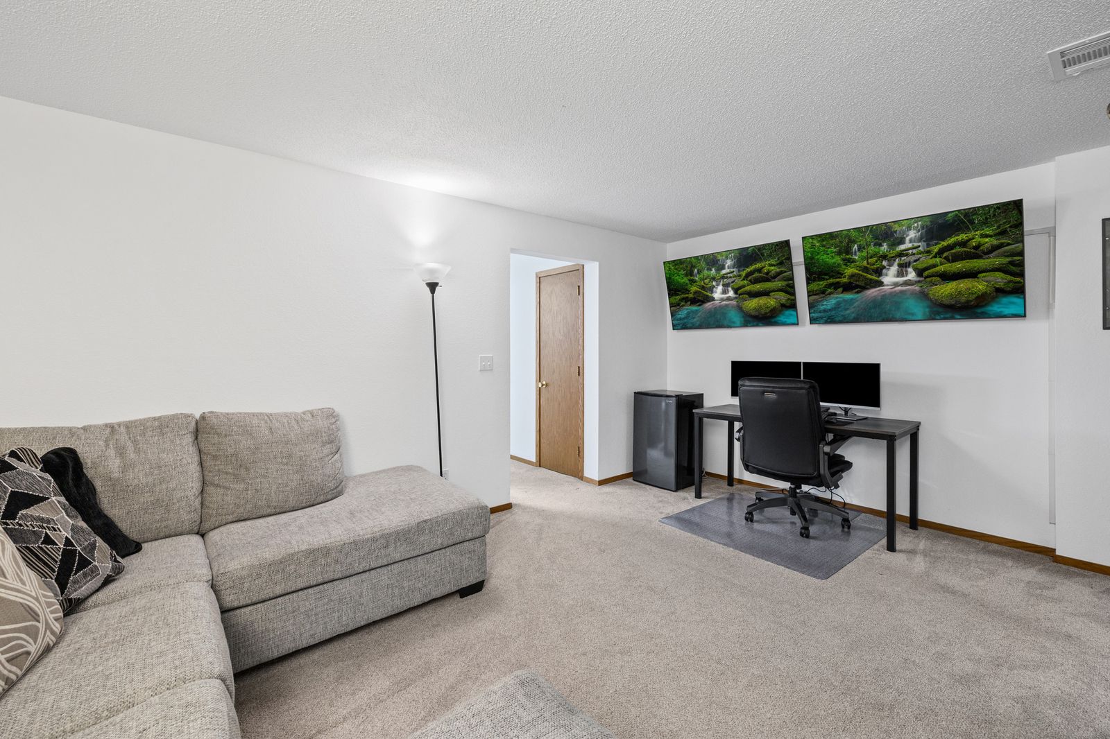 Photo of 3253 Evergreen Drive, Eagan, MN 55121