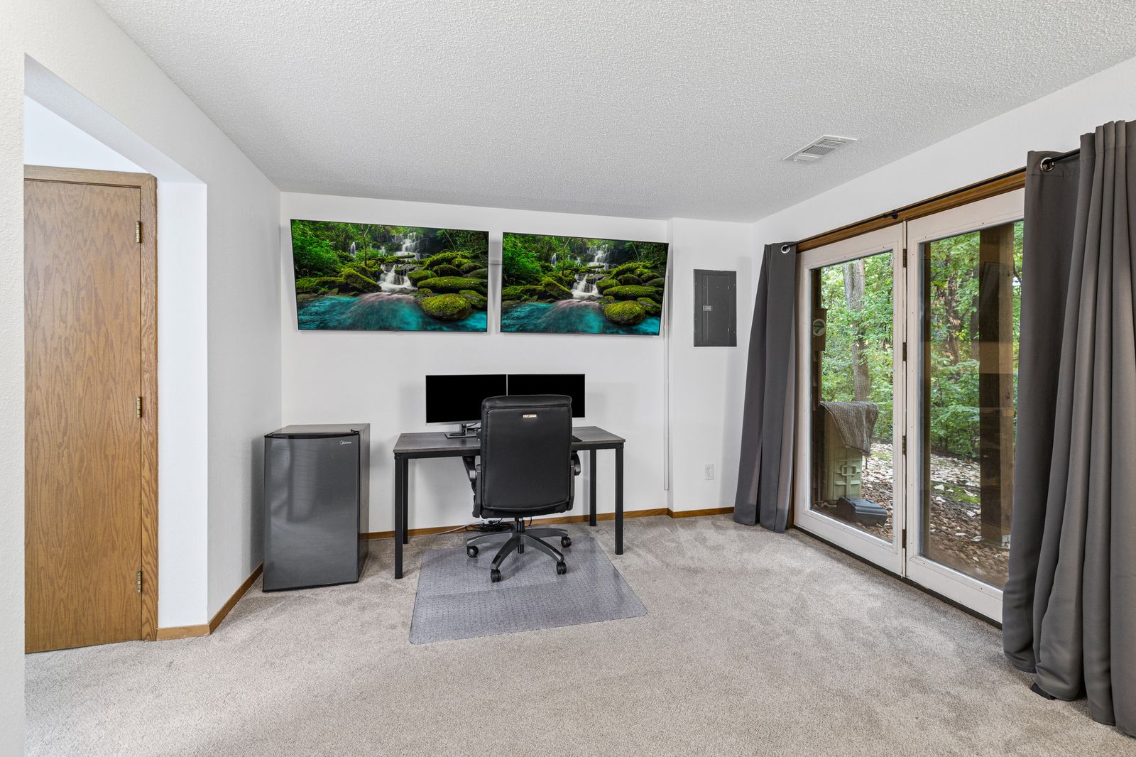 Photo of 3253 Evergreen Drive, Eagan, MN 55121