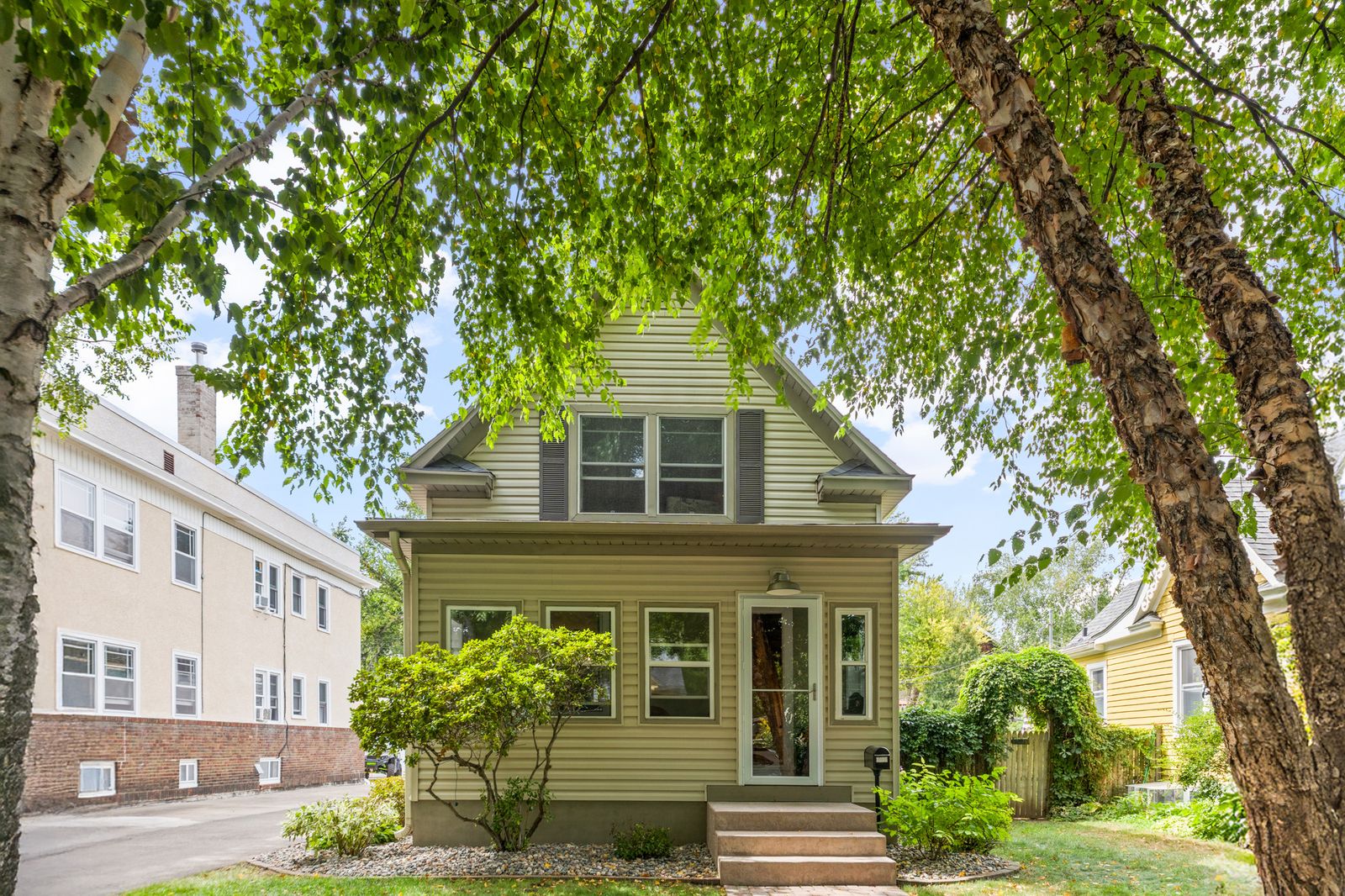 Photo of 4226 Pillsbury Avenue S, Minneapolis, MN 55409
