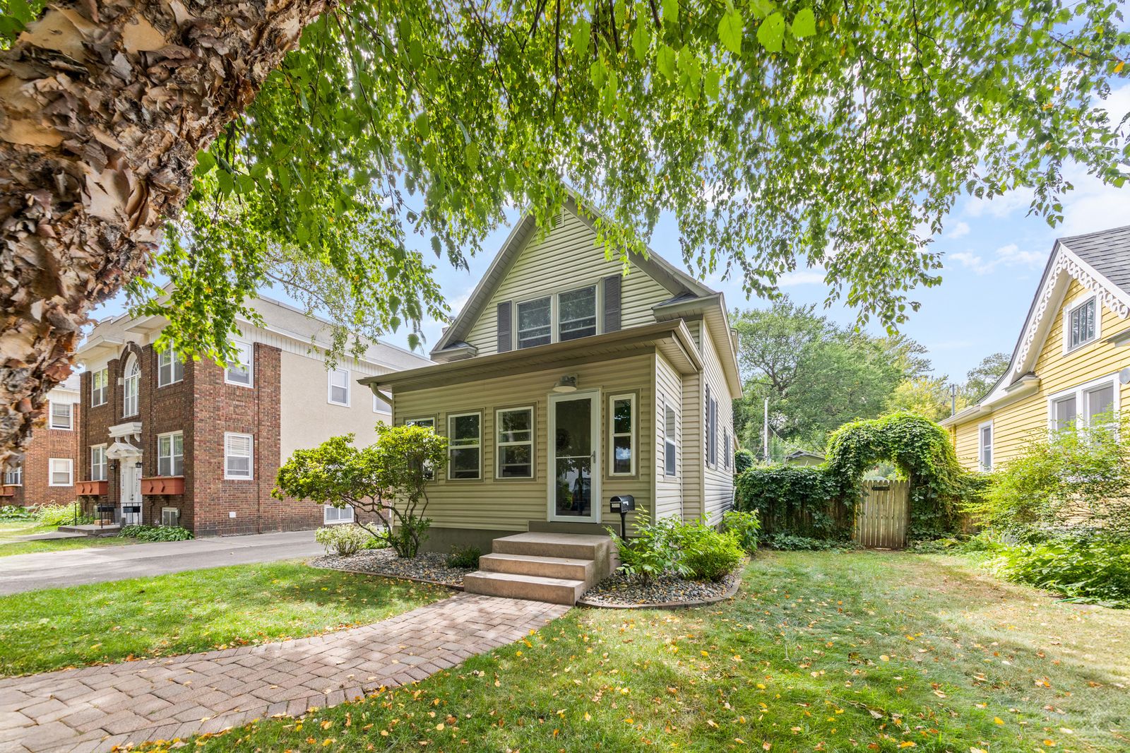 Photo of 4226 Pillsbury Avenue S, Minneapolis, MN 55409