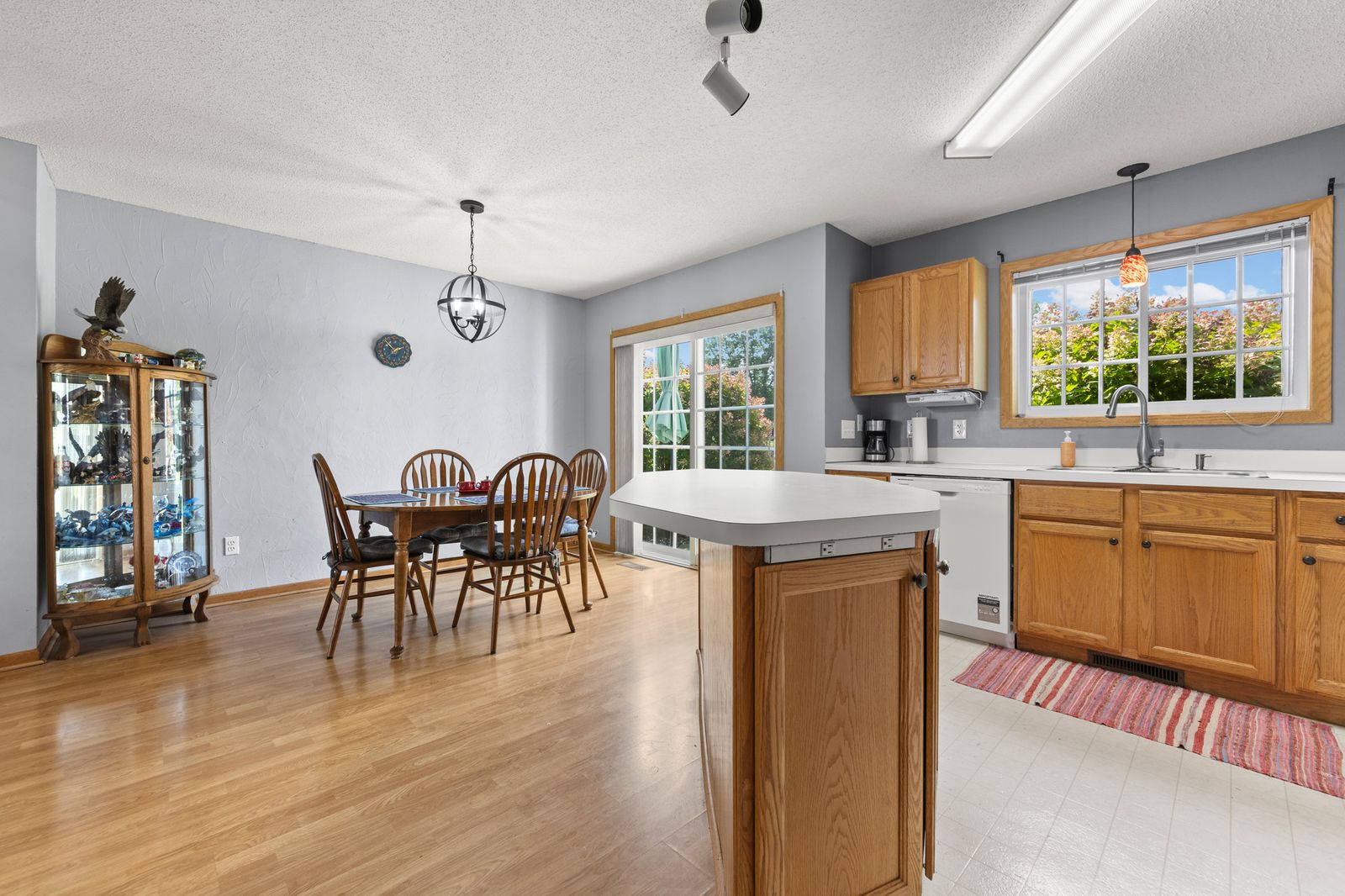 Photo of 446 Mission Hills Way East, Chanhassen, MN 55317