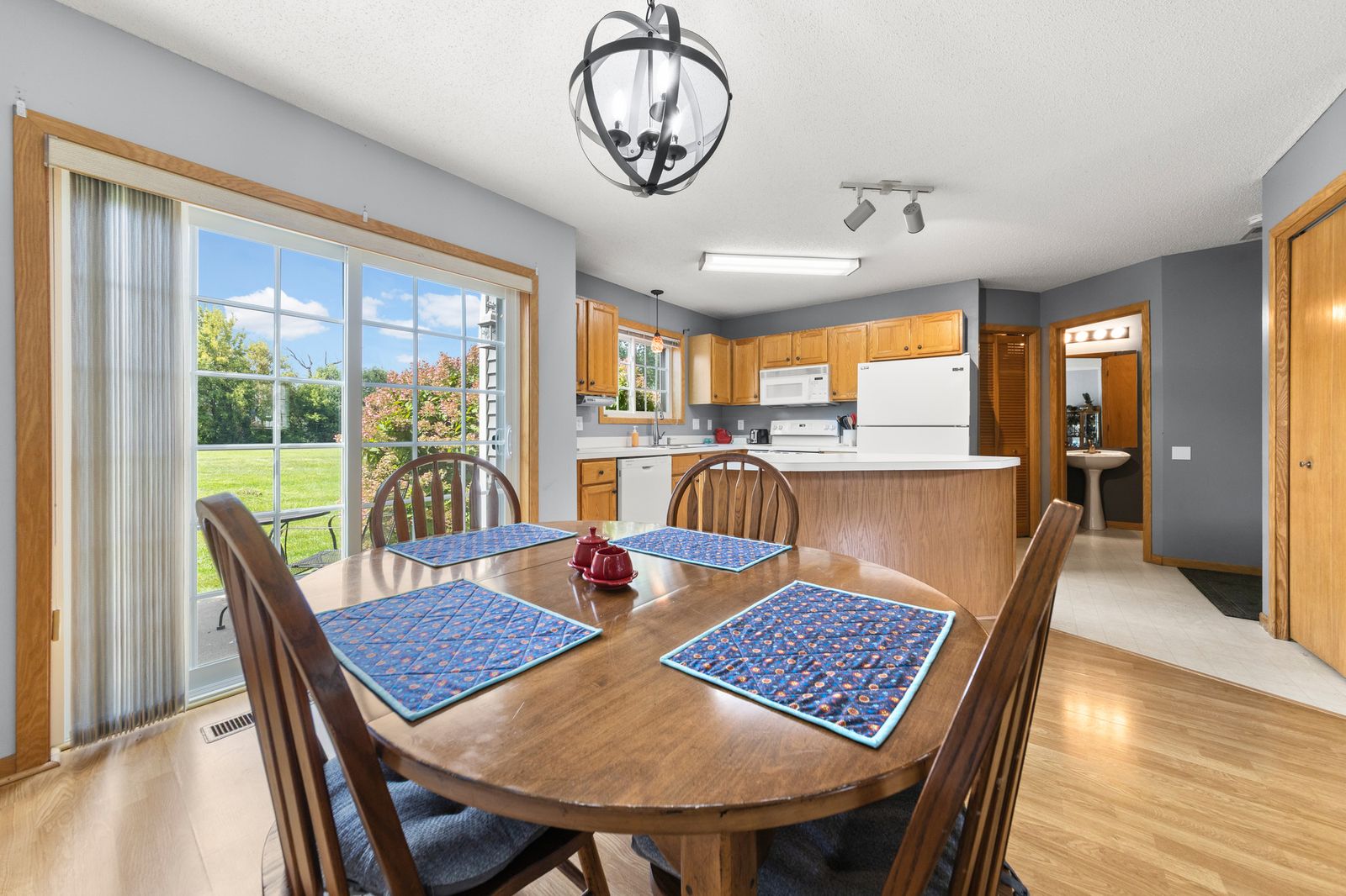 Photo of 446 Mission Hills Way East, Chanhassen, MN 55317