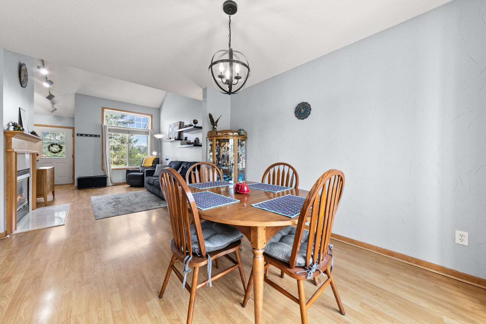 Photo of 446 Mission Hills Way East, Chanhassen, MN 55317