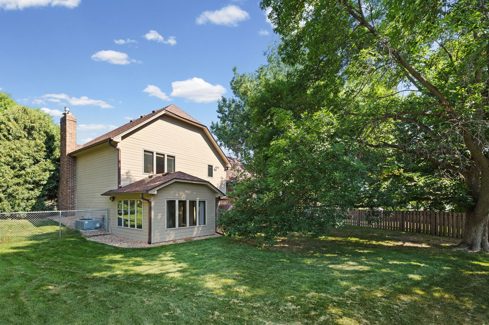 Photo of 4980 Oakview Lane North, Plymouth, MN 55442