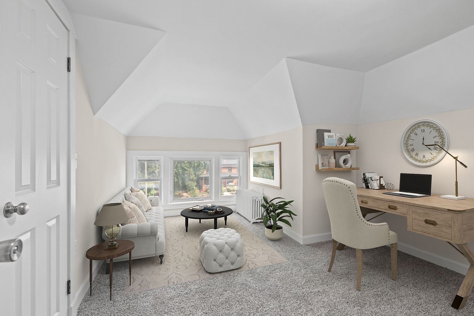 Upstairs bonus room with vaulted ceiling used as home office