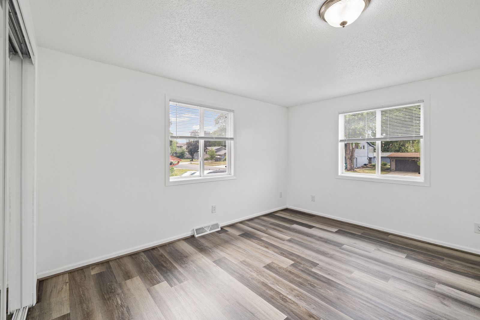Photo of 8921 49th Avenue North, New Hope, MN 55428