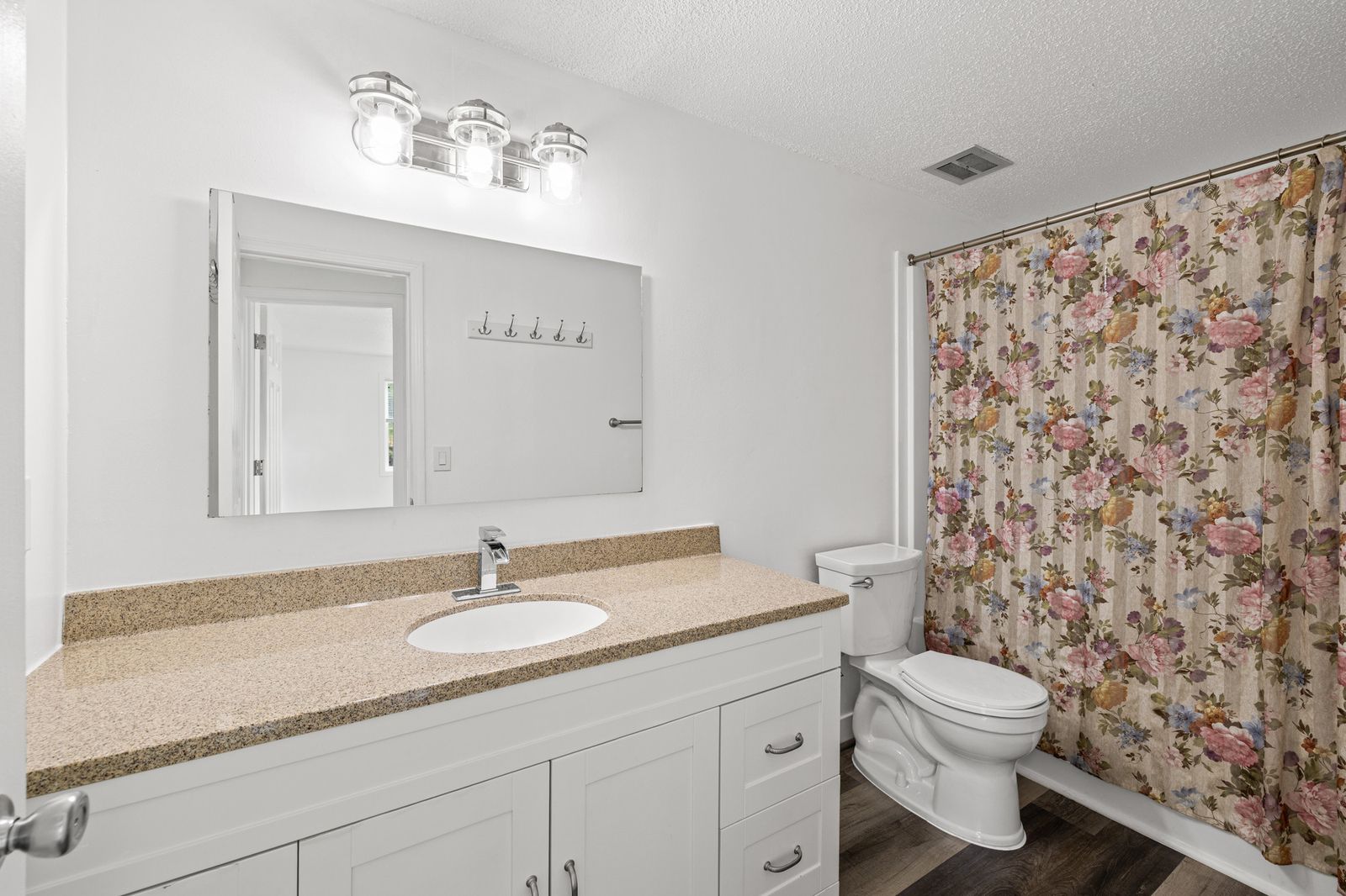 Photo of 8921 49th Avenue North, New Hope, MN 55428