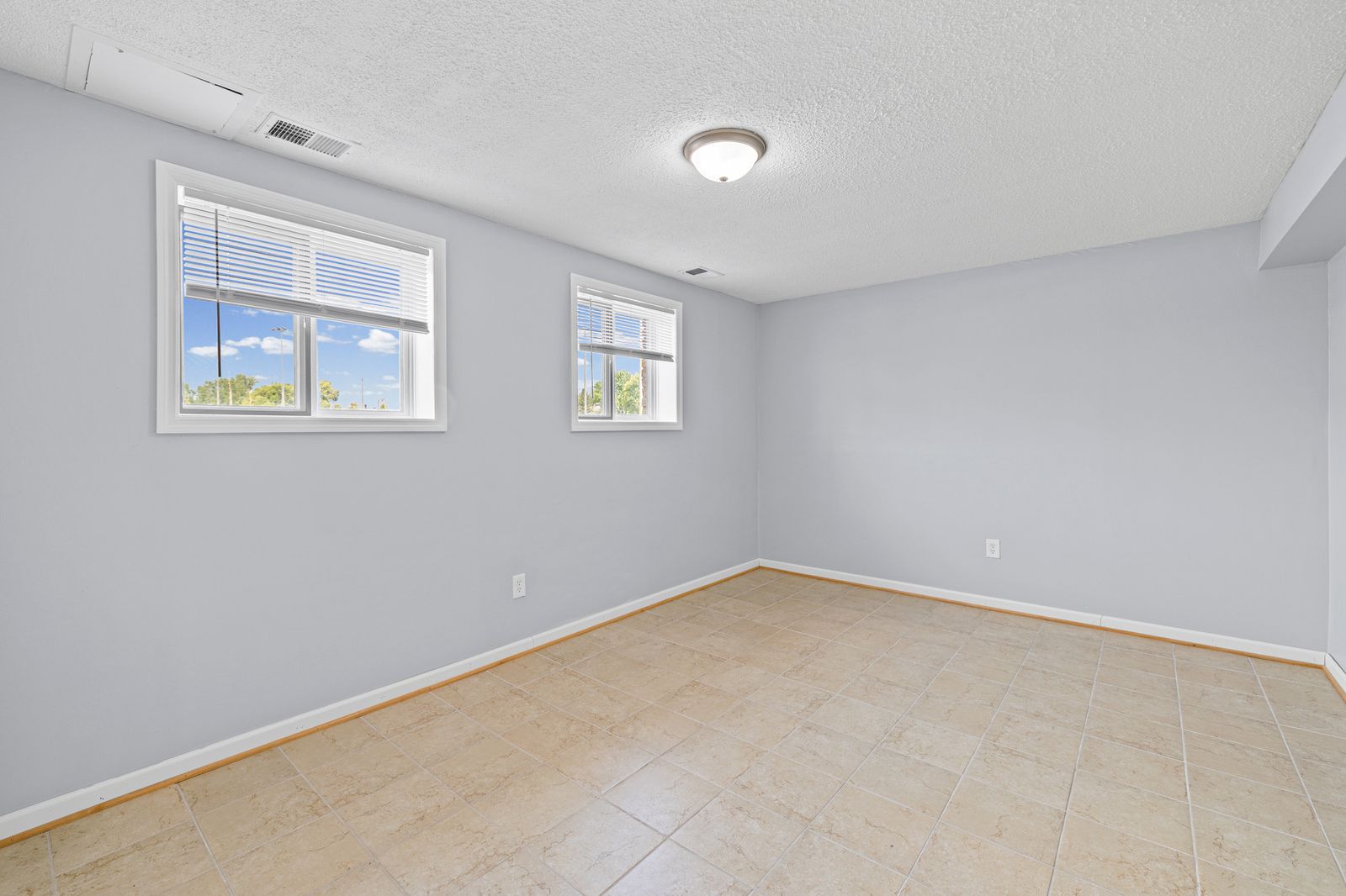 Photo of 8921 49th Avenue North, New Hope, MN 55428