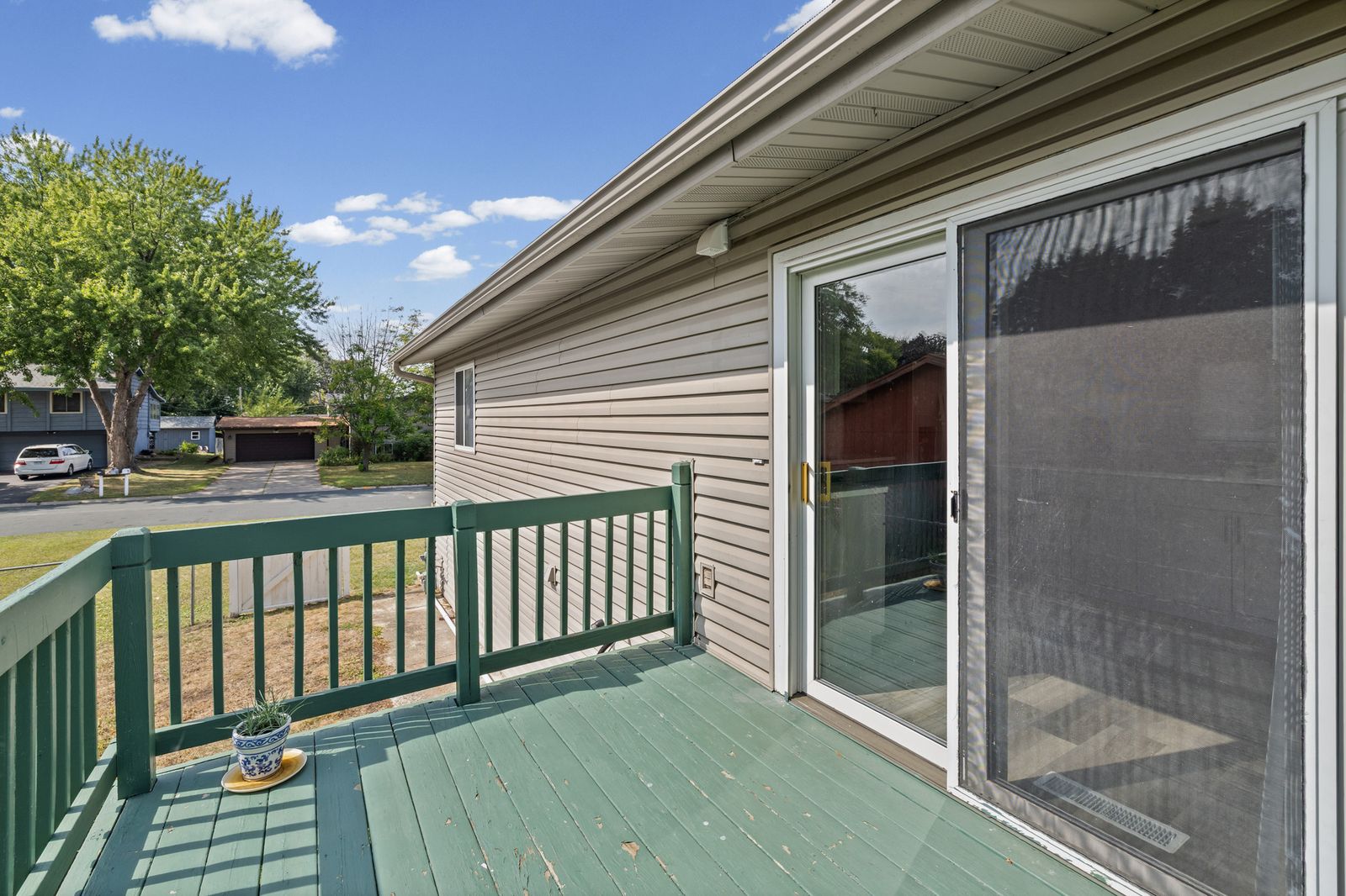 Photo of 8921 49th Avenue North, New Hope, MN 55428